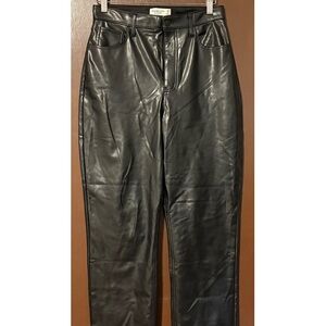 Abercrombie & Fitch Curve Love The 90’s Straight Ultra High Rise (Size 8)